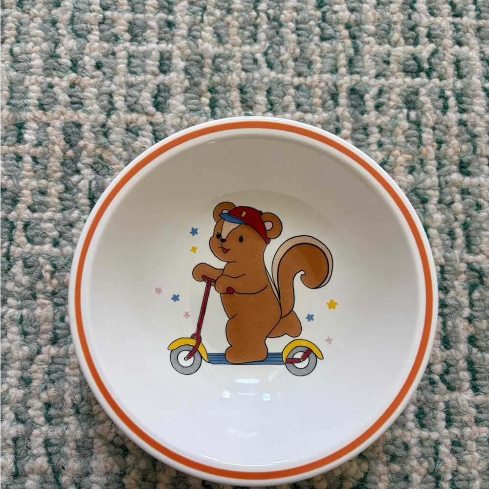 Vintage America Squirrel Scooter Bowl